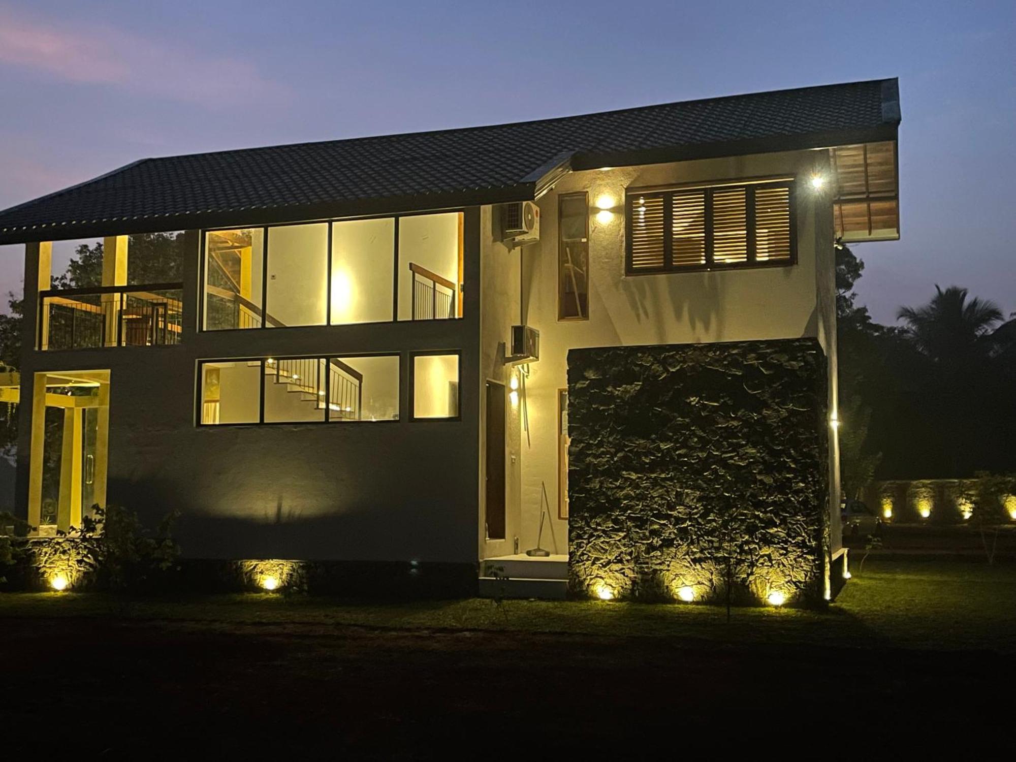 The Villa Lakeshore Anuradhapura Exterior photo